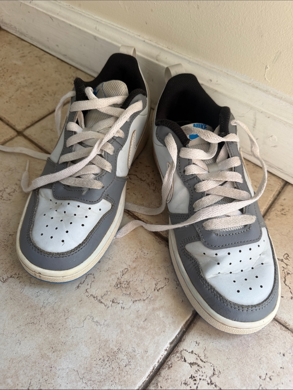 Nike Kids Gray and White Low-Top Sneakers
